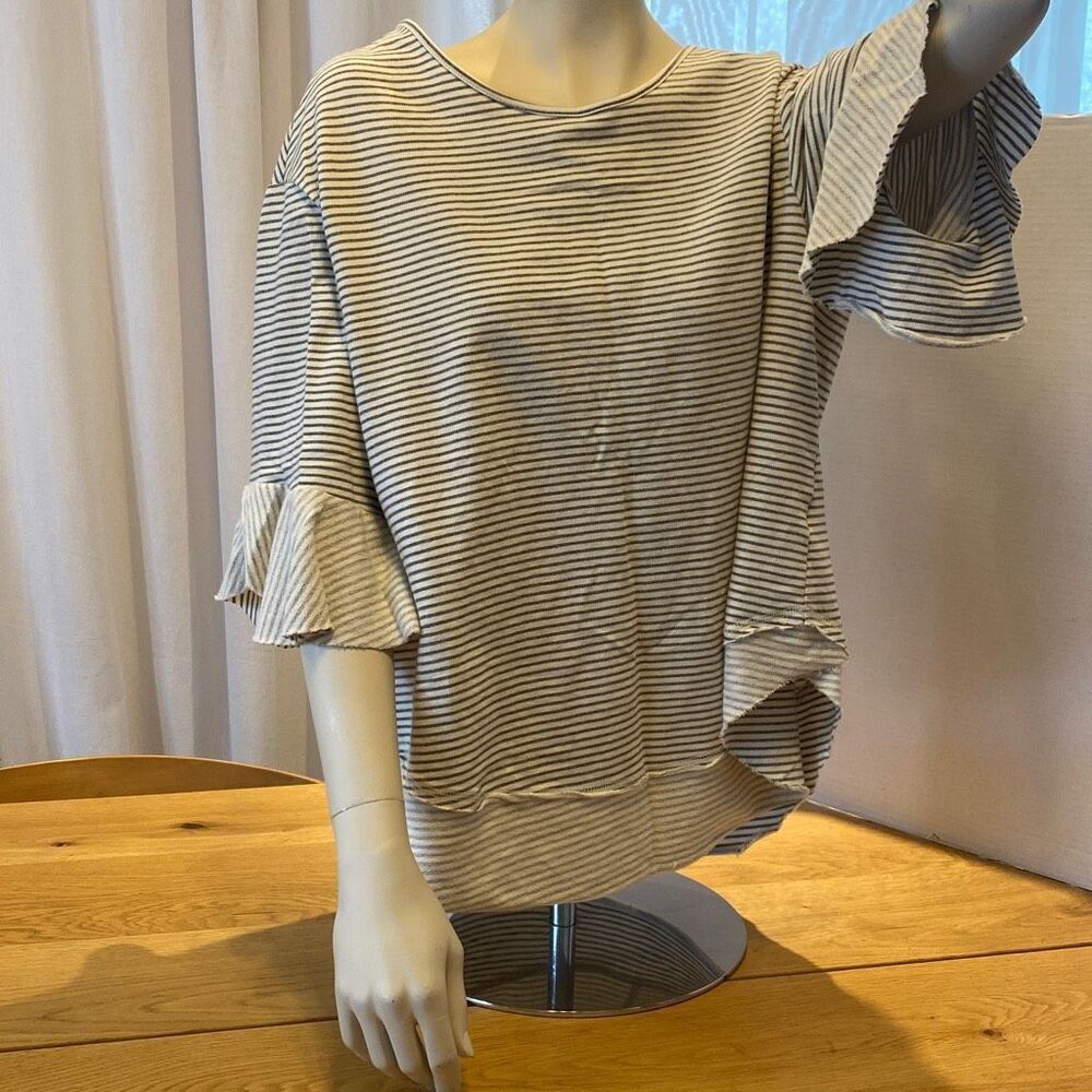 KyeMi - Ruffled, Gray-Striped Blouse/Top Women’s Size Large